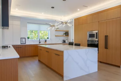 8 3385 Mamquam Road, Squamish, BC, University Highlands — 7 bed single family residence for sale