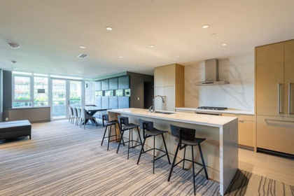 Kitchen Photo of 606 788 Arthur Erickson Place, West Vancouver, BC