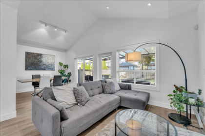 Breakfast Nook Photo of 7430 Canada Way, Burnaby, BC
