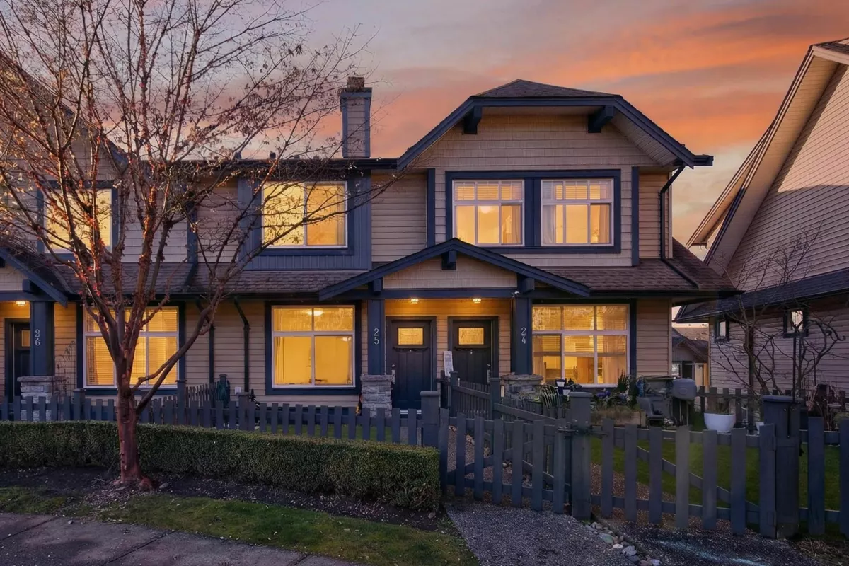 Exterior Front Photo of 25 13819 232 Street, Maple Ridge, BC