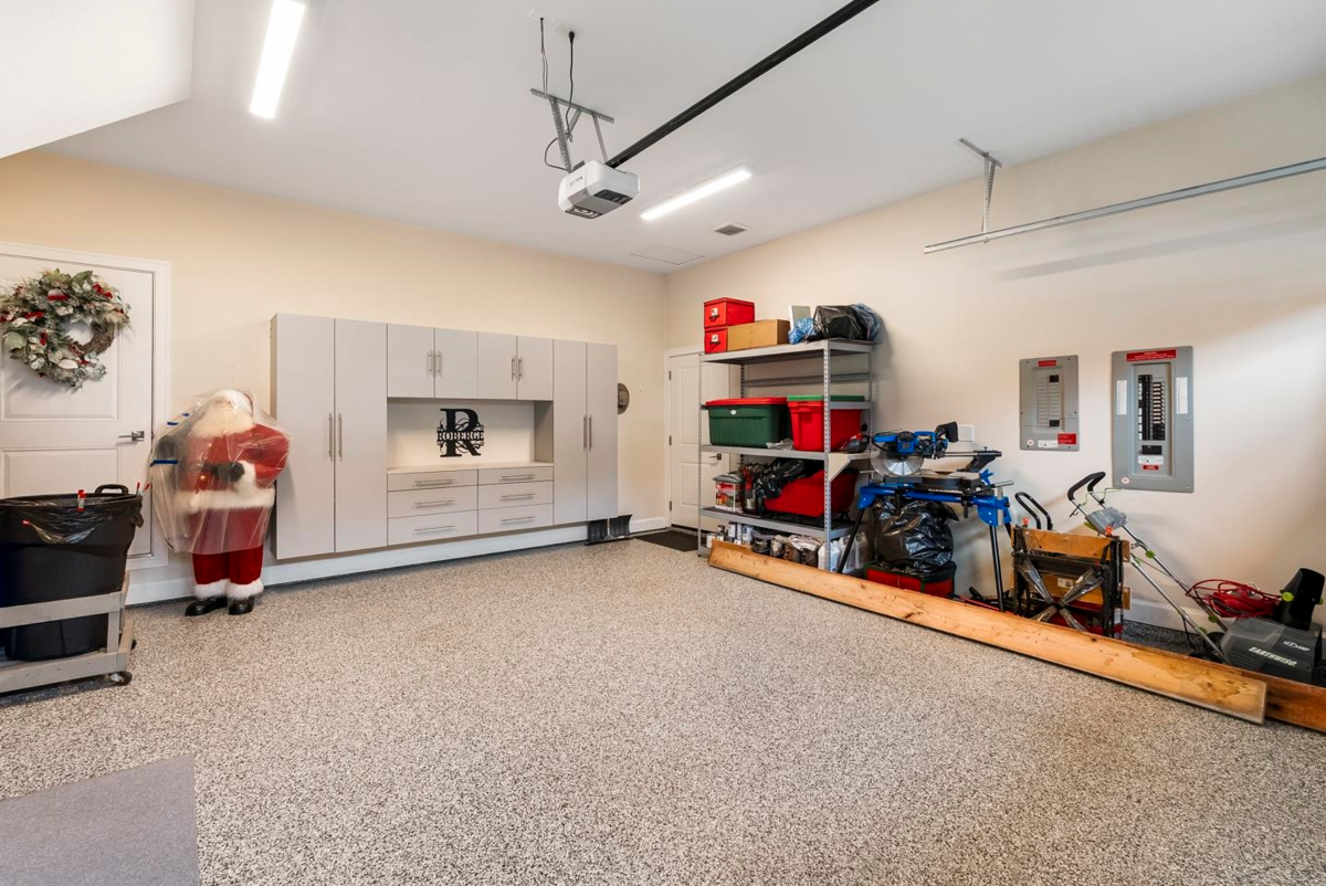 Walk-In Closet Photo of 1397 Stromdahl Place, Agassiz, BC