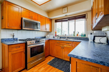 Breakfast Nook Photo of 13792 112 Avenue, Surrey, BC