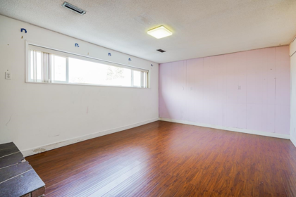 Hallway Photo of 13792 112 Avenue, Surrey, BC