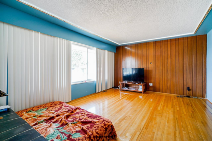 Kitchen Photo of 13792 112 Avenue, Surrey, BC