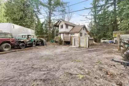 Primary Bedroom Photo of 26814 Dewdney Trunk Road, Maple Ridge, BC