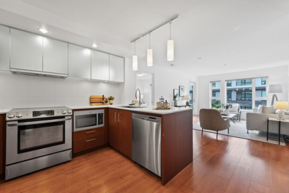 304 221 E 3rd Street, North Vancouver, BC, North Vancouver — Apartment/Condo for sale