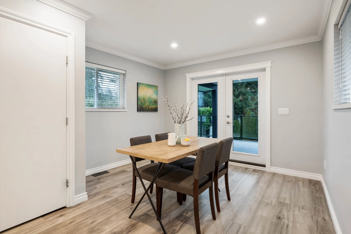 Breakfast Nook Photo of 24813 122 Avenue, Maple Ridge, BC