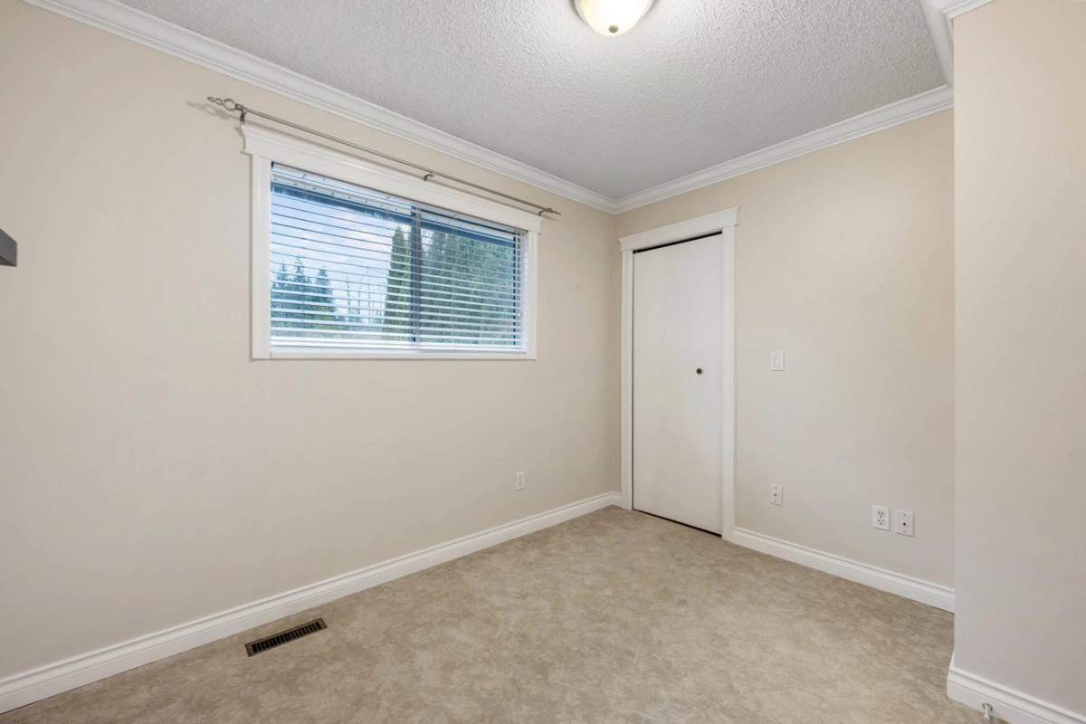 Guest Bathroom Photo of 24813 122 Avenue, Maple Ridge, BC