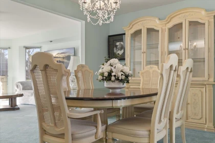 Breakfast Nook Photo of 4 1450 Mccallum Road, Abbotsford, BC