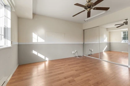 Hallway Photo of 4 1450 Mccallum Road, Abbotsford, BC