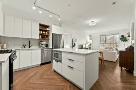 411 3229 St Johns Street, Port Moody, BC