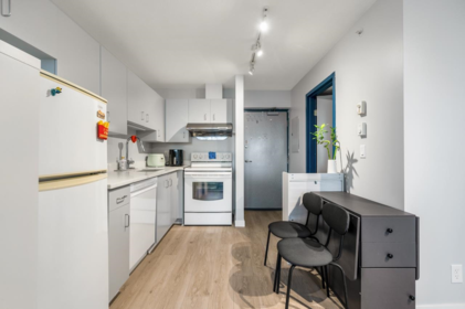 Kitchen Photo of 1907 1238 Seymour Street, Vancouver, BC