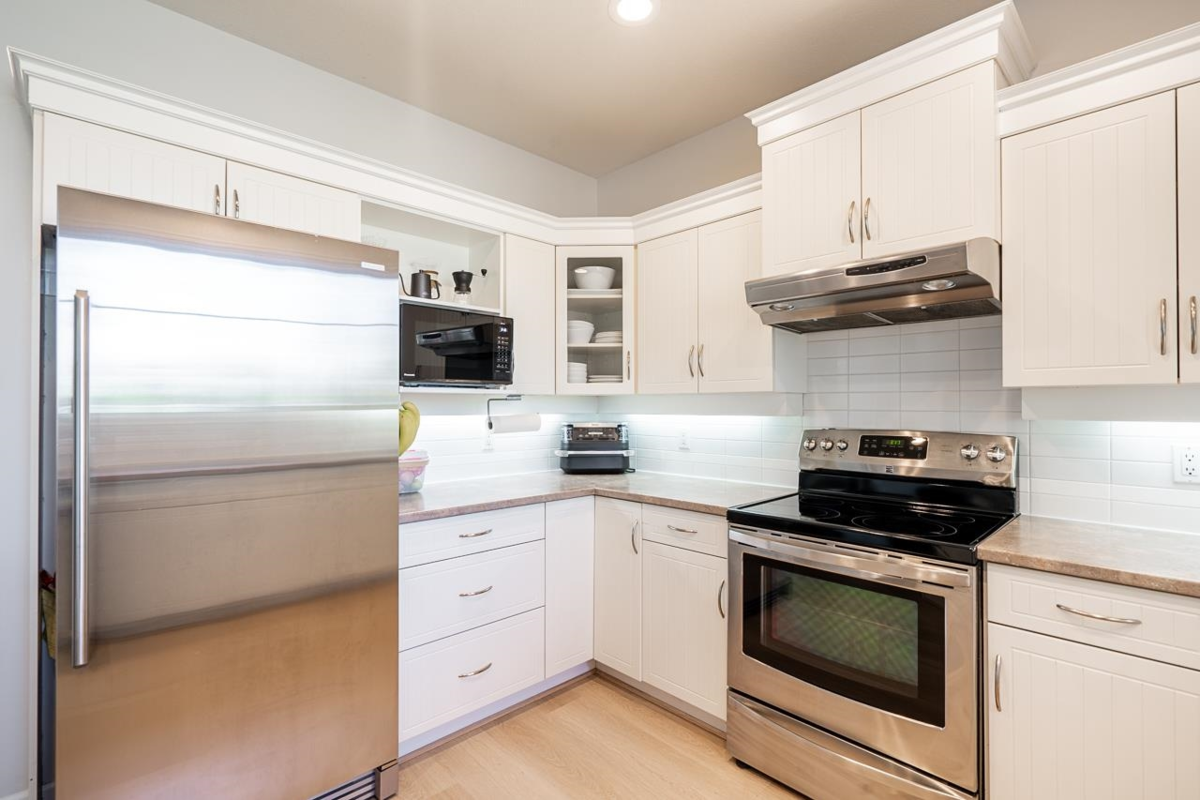 Bedroom 2 Photo of 11 6177 169 Street, Surrey, BC