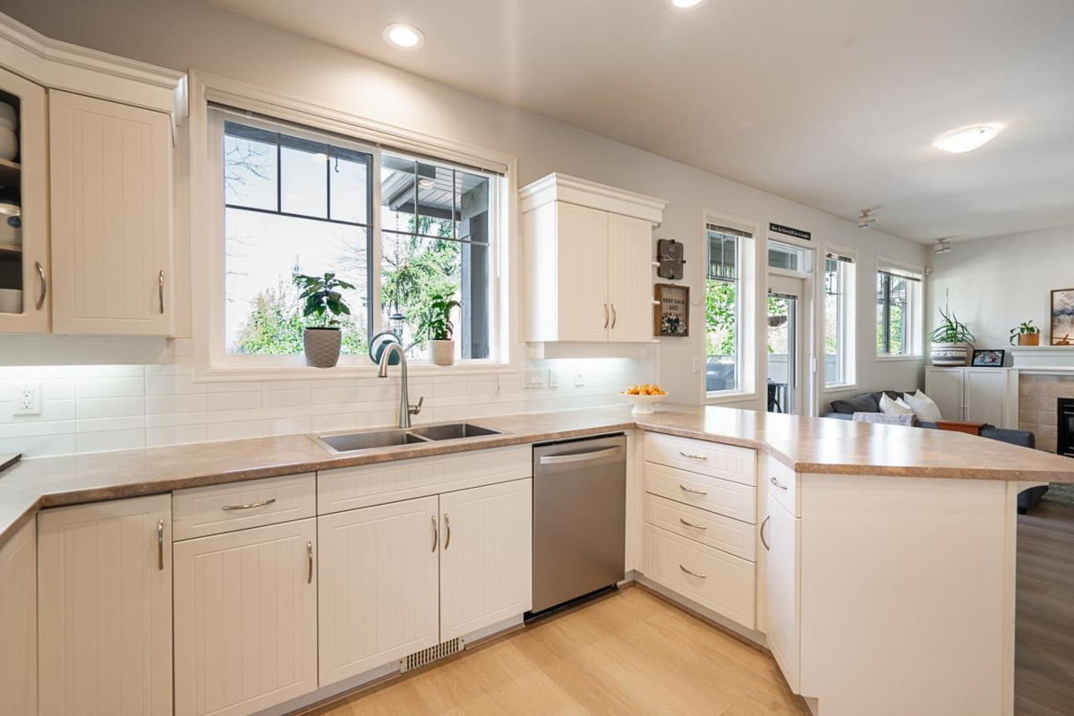 Bedroom 4 Photo of 11 6177 169 Street, Surrey, BC