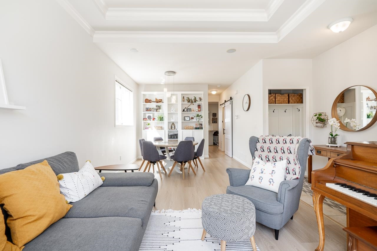 Dining Area Photo of 11 6177 169 Street, Surrey, BC