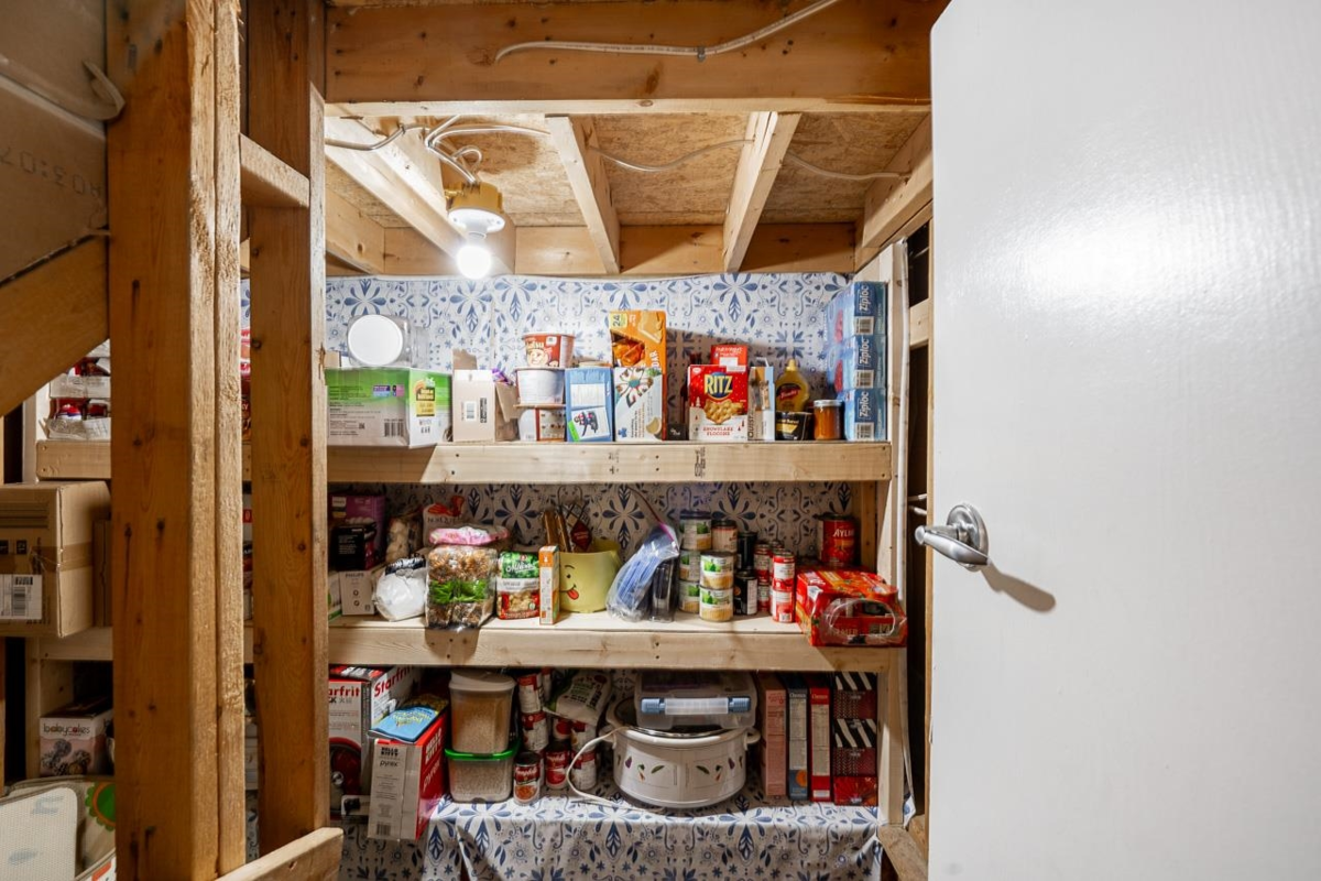 Guest Bathroom Photo of 11 6177 169 Street, Surrey, BC