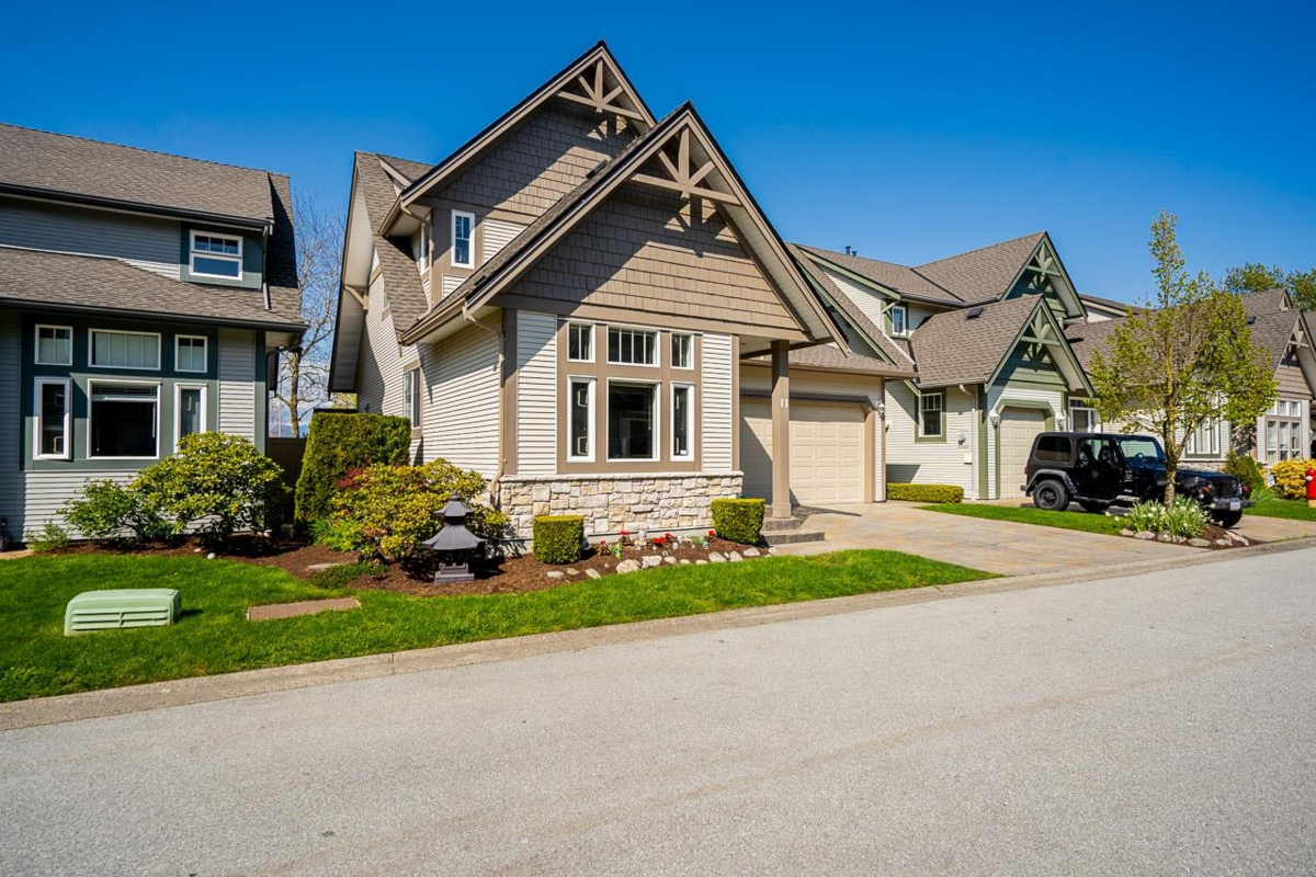 Outdoor Kitchen Photo of 11 6177 169 Street, Surrey, BC
