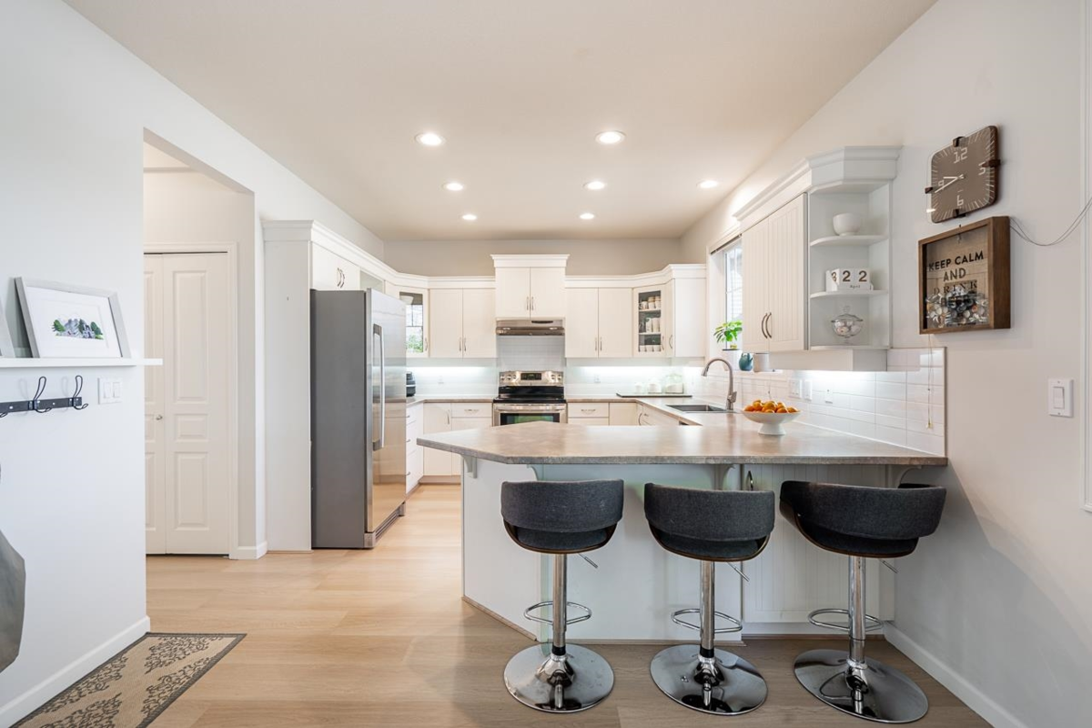 Primary Bathroom Photo of 11 6177 169 Street, Surrey, BC