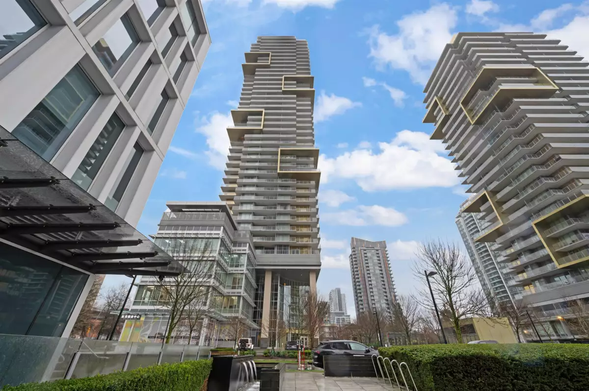 Backyard Photo of 3206 6383 Mckay Avenue, Burnaby, BC