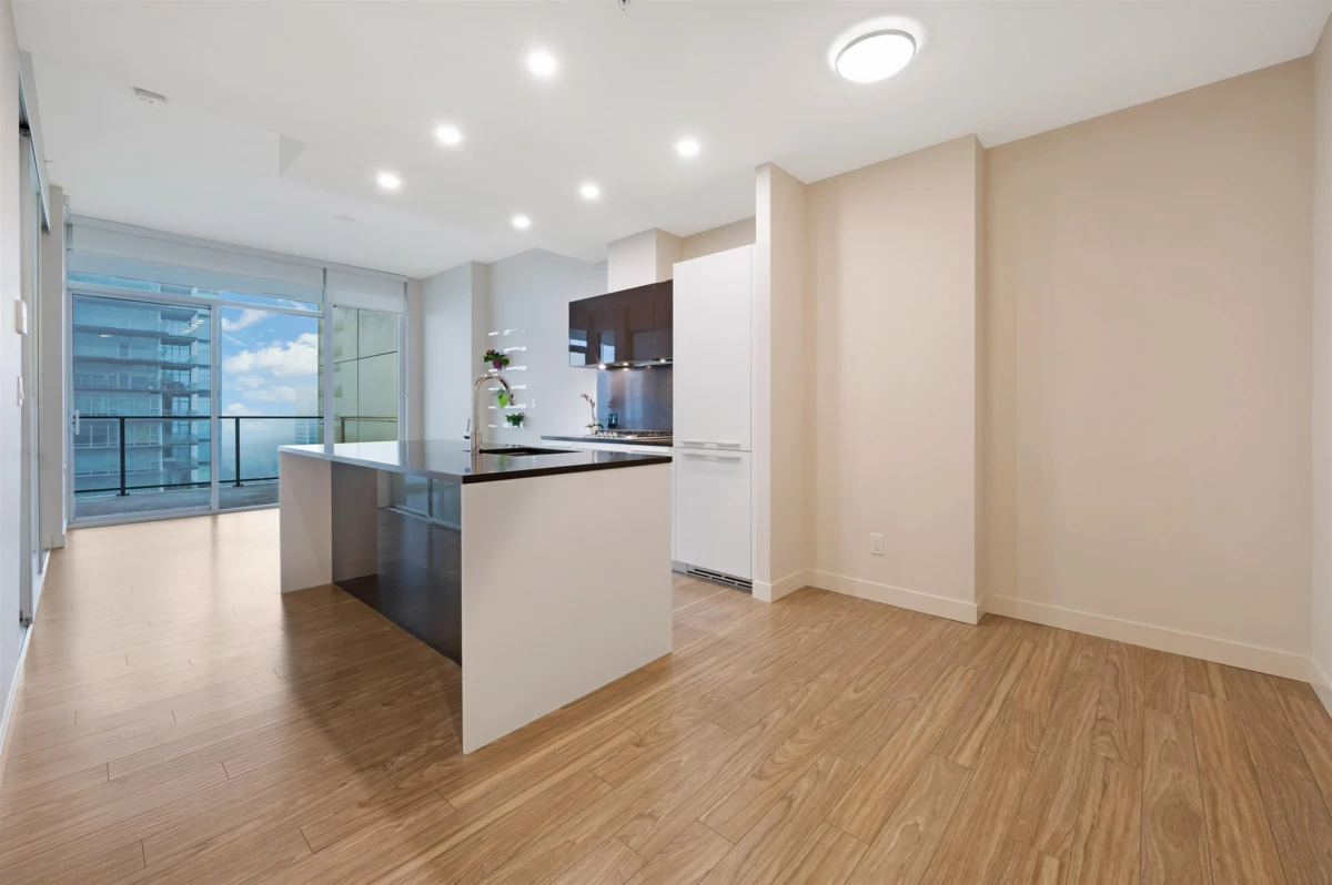 Kitchen Photo of 3206 6383 Mckay Avenue, Burnaby, BC