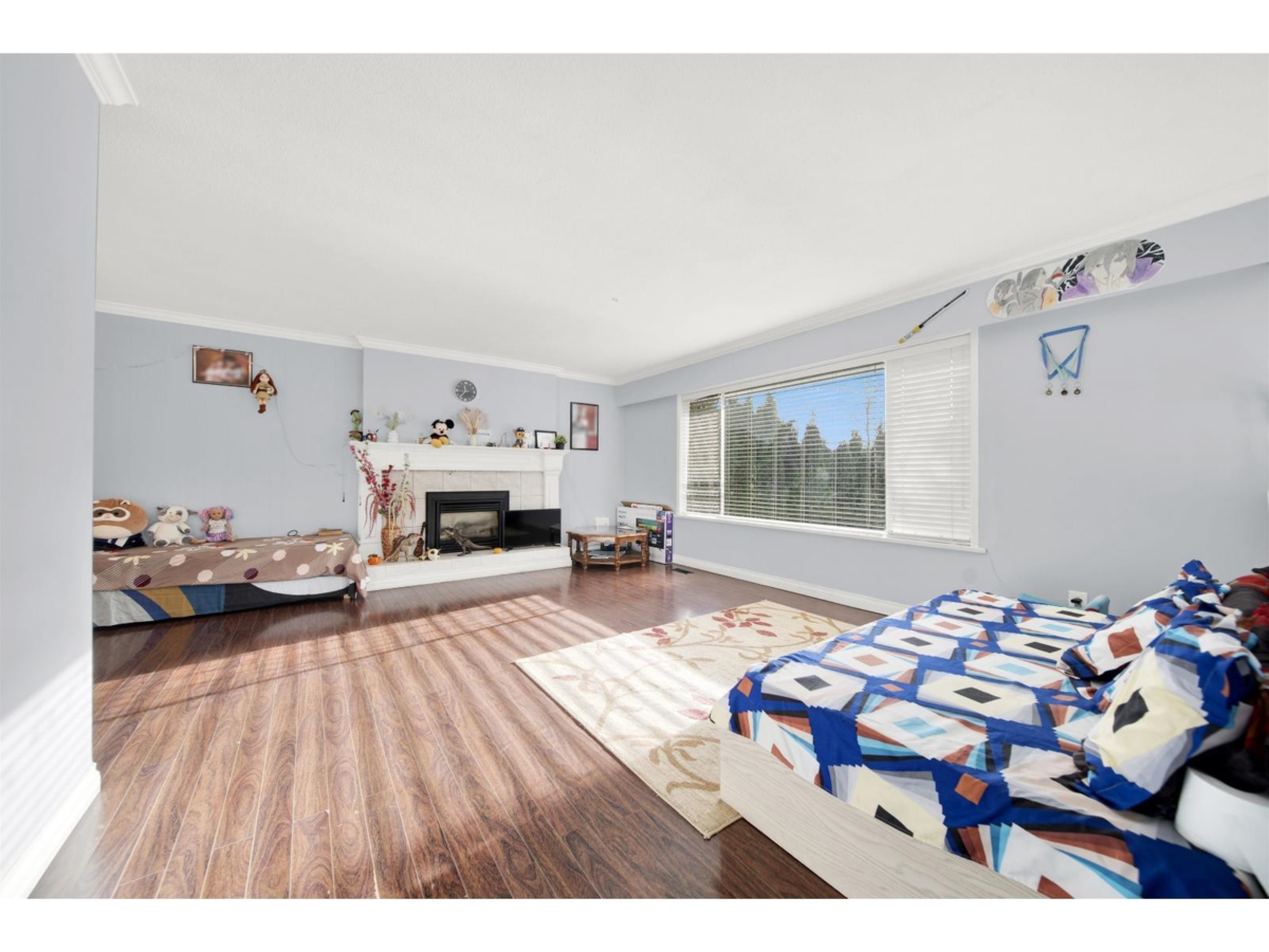 Powder Room Photo of 12627 58 Avenue, Surrey, BC