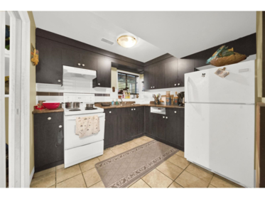 Basement Recreation Room Photo of 12627 58 Avenue, Surrey, BC