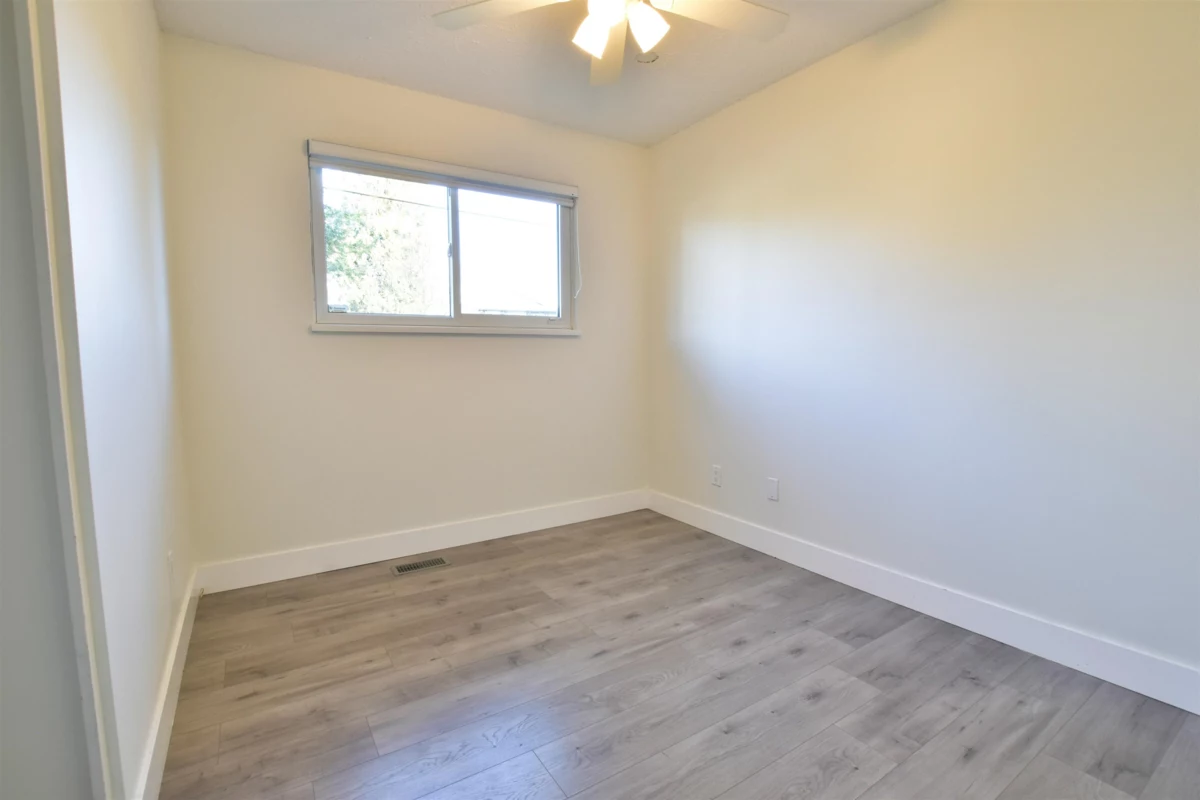 Guest Bathroom Photo of 20572 43 Avenue, Langley, BC