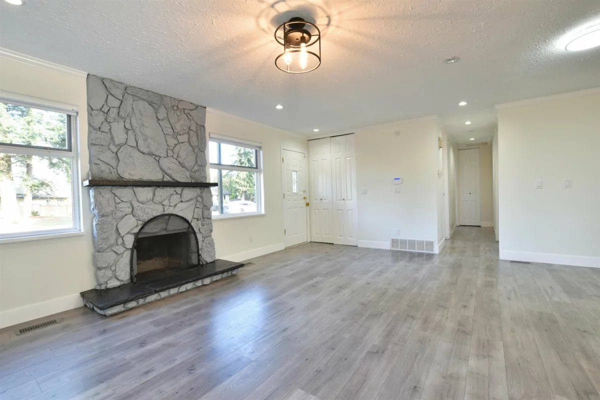 Walk-In Closet Photo of 20572 43 Avenue, Langley, BC