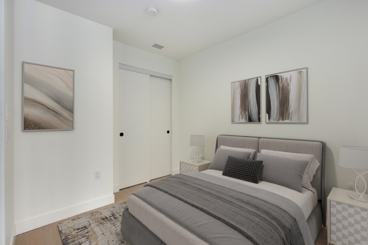 Family Room Photo of 564 422 E 3rd Street, North Vancouver, BC