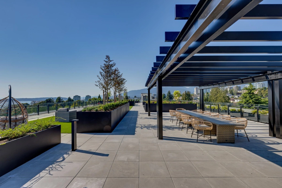 Hallway Photo of 564 422 E 3rd Street, North Vancouver, BC
