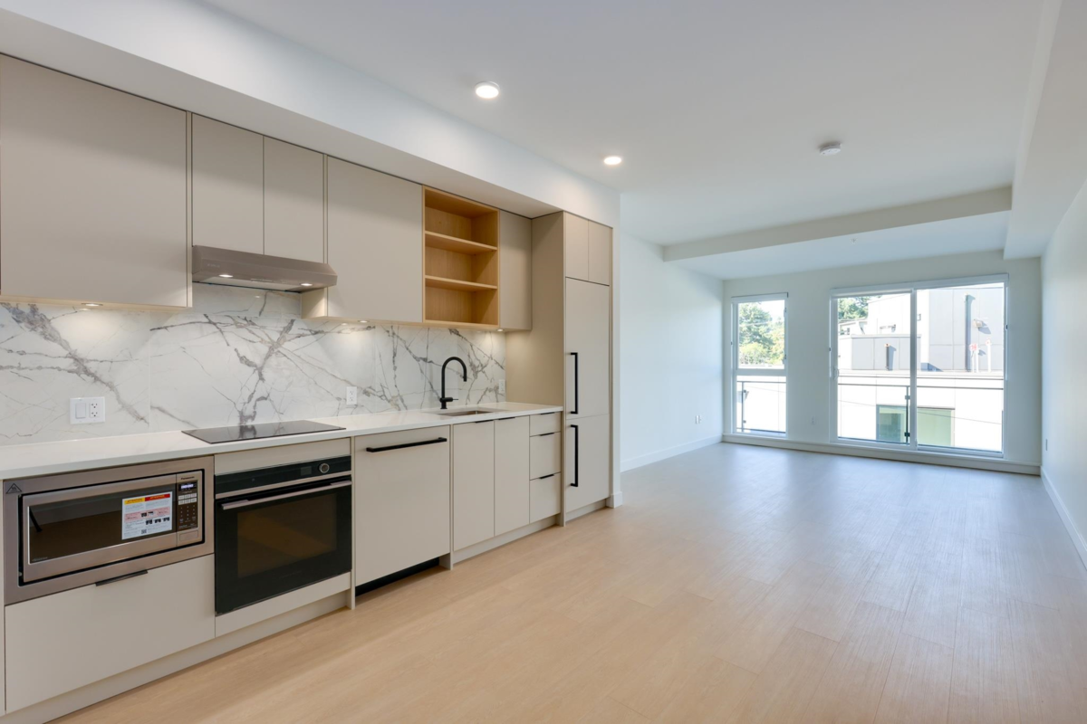 Primary Bedroom Photo of 564 422 E 3rd Street, North Vancouver, BC