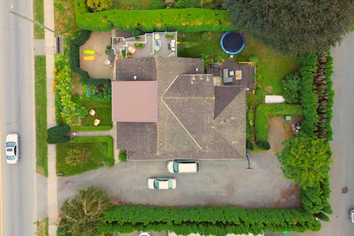 Living Room Photo of 46028 First Avenue, Chilliwack, BC