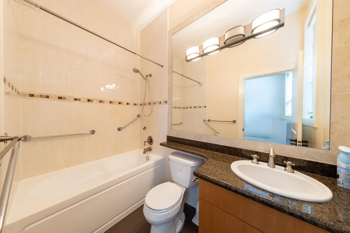Mudroom Photo of 7791 Sunnymede Crescent, Richmond, BC