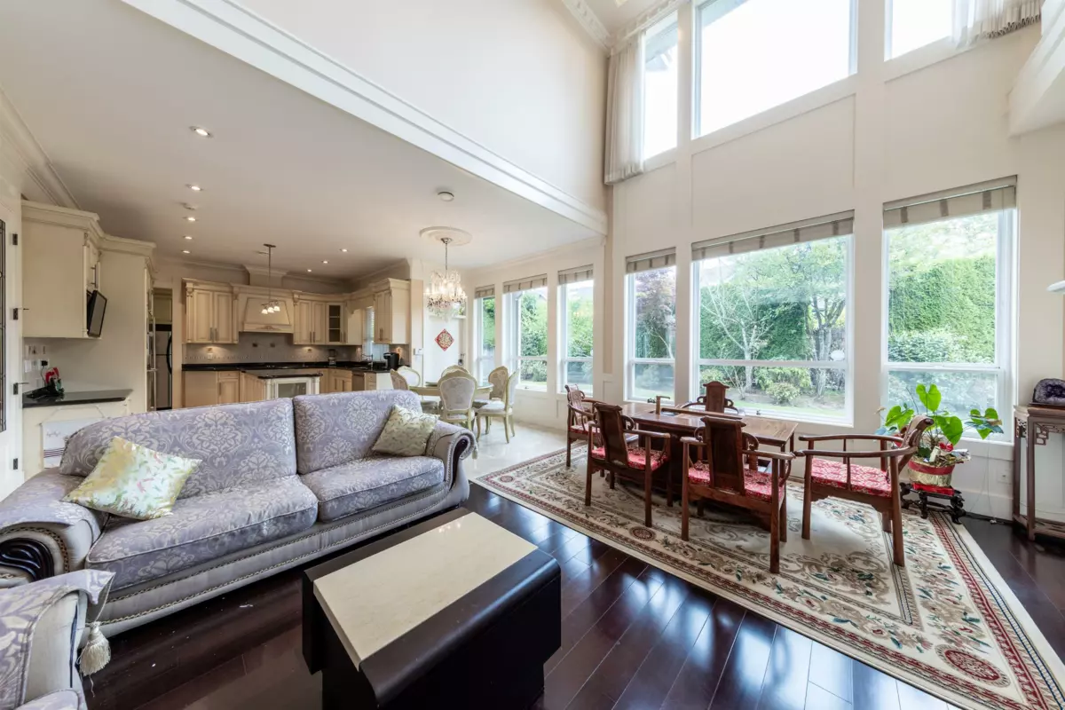 Walk-In Closet Photo of 7791 Sunnymede Crescent, Richmond, BC