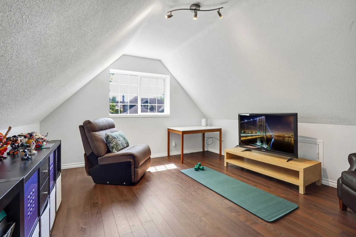 Basement Recreation Room Photo of 21371 86 Avenue, Langley, BC