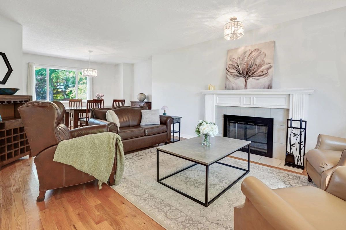 Living Room Photo of 21371 86 Avenue, Langley, BC