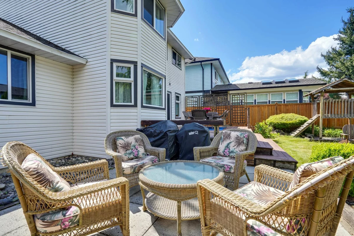 Staircase Photo of 21371 86 Avenue, Langley, BC