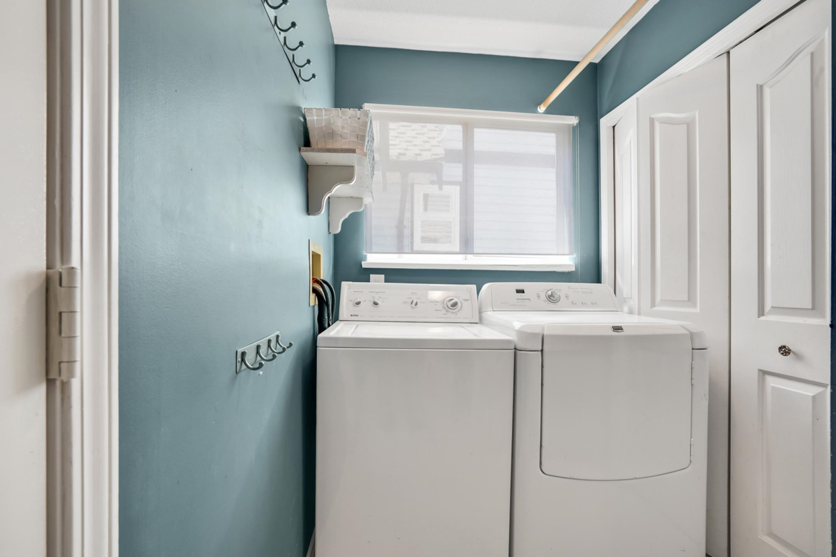 Walk-In Closet Photo of 21371 86 Avenue, Langley, BC