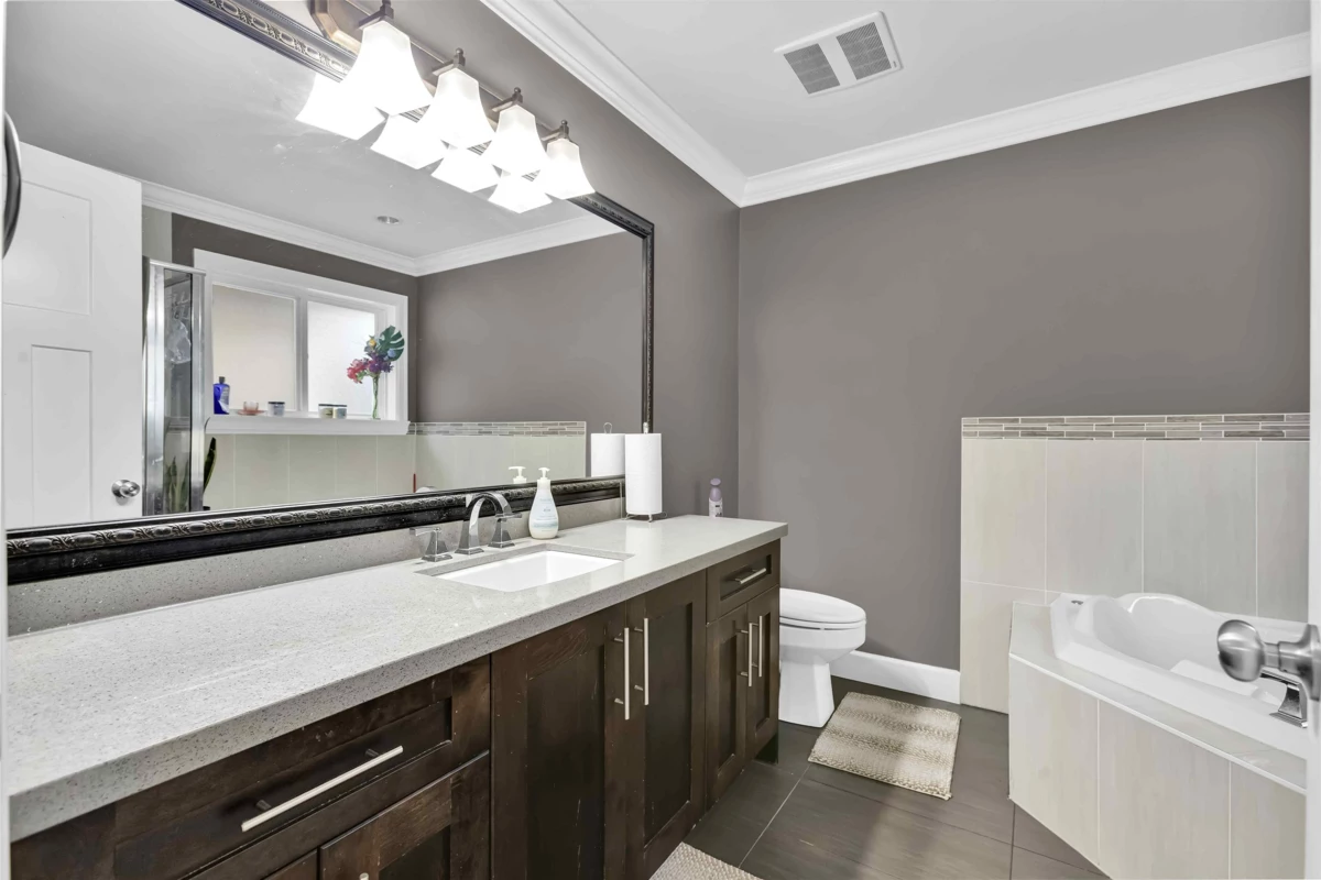 Basement Recreation Room Photo of 13138 58a Avenue, Surrey, BC