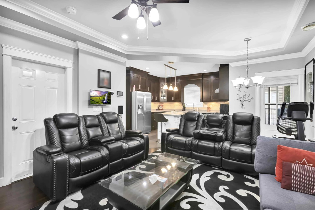 Breakfast Nook Photo of 13138 58a Avenue, Surrey, BC