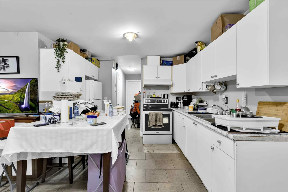 Front Yard Photo of 13138 58a Avenue, Surrey, BC