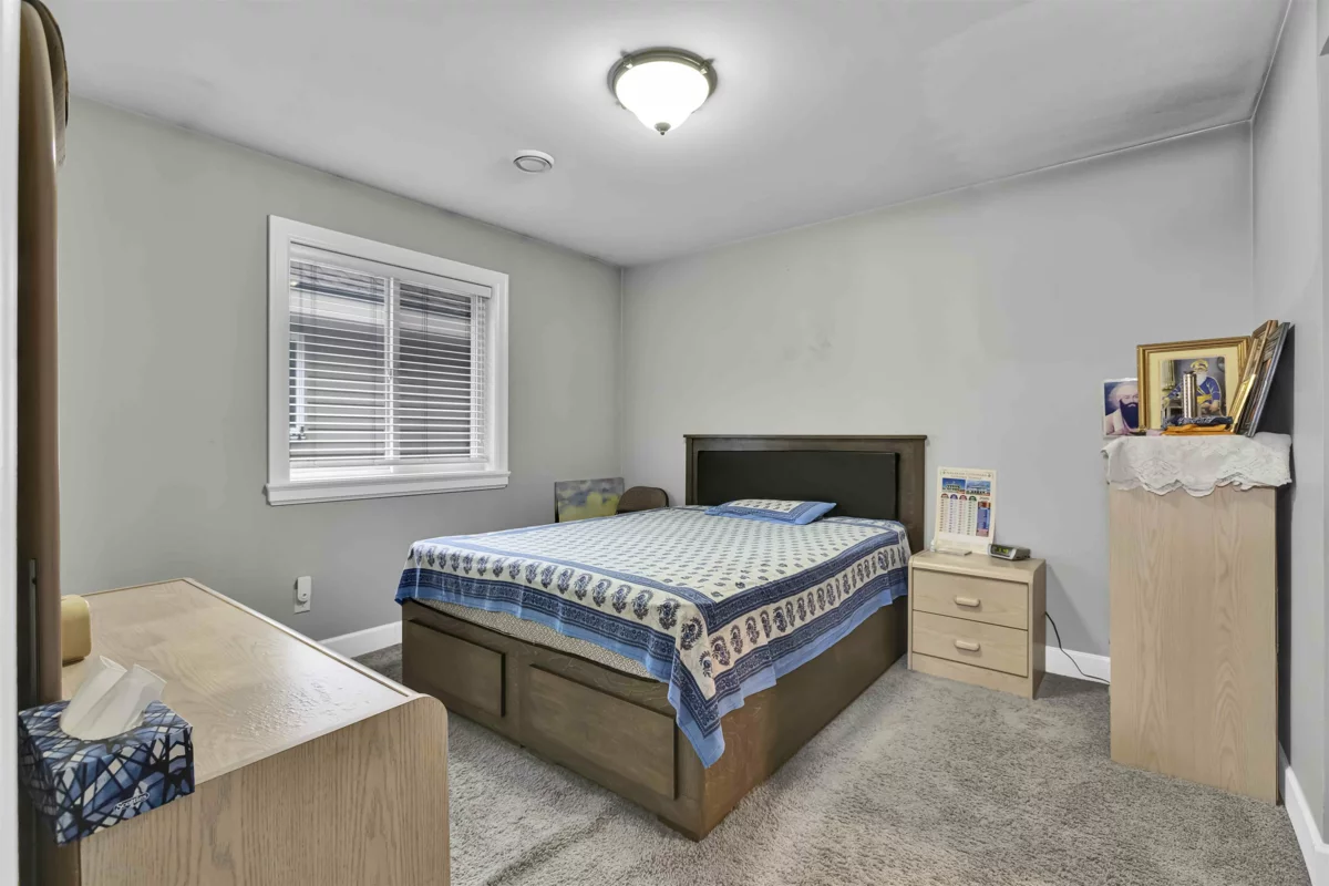 Hallway Photo of 13138 58a Avenue, Surrey, BC