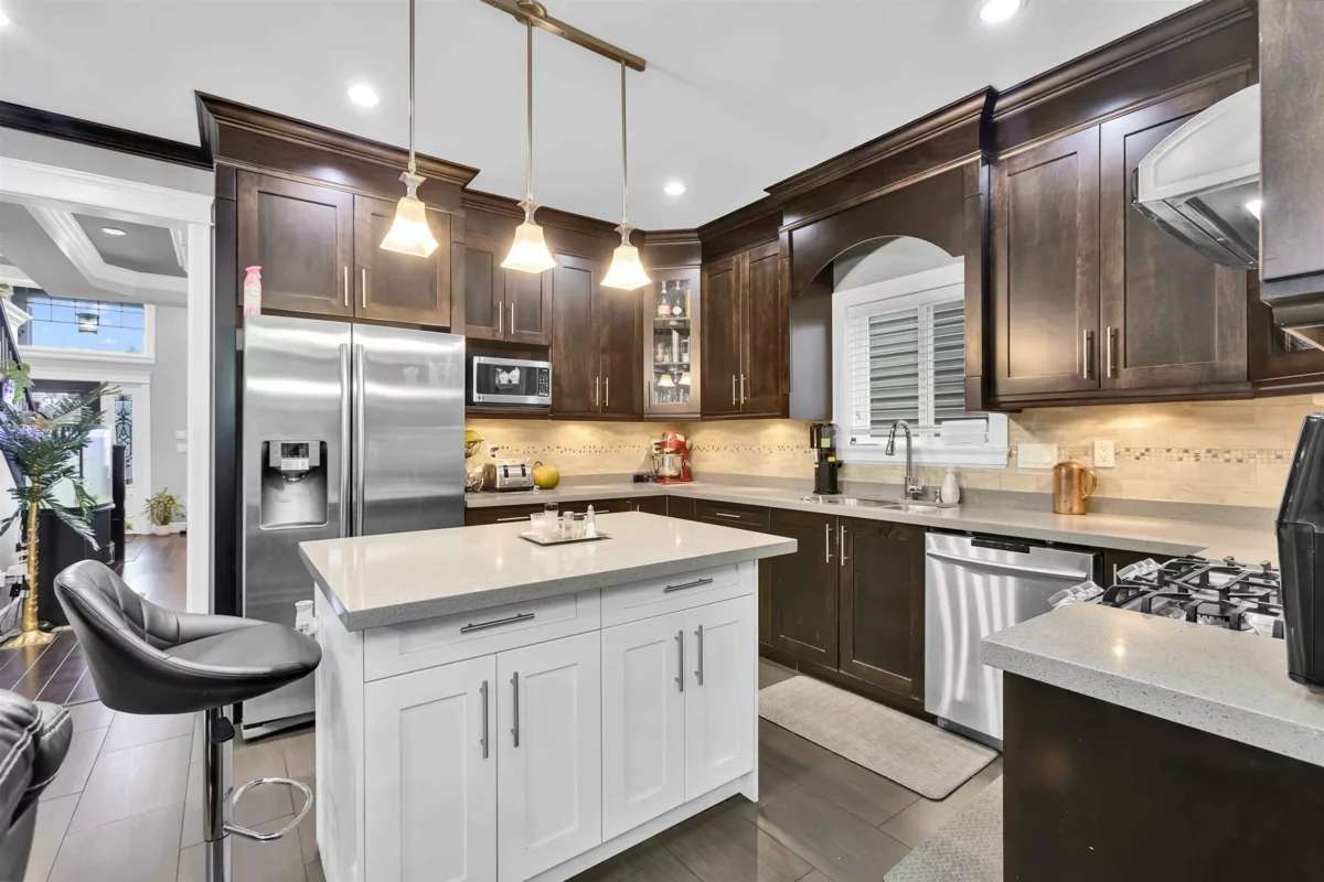 Primary Bathroom Photo of 13138 58a Avenue, Surrey, BC