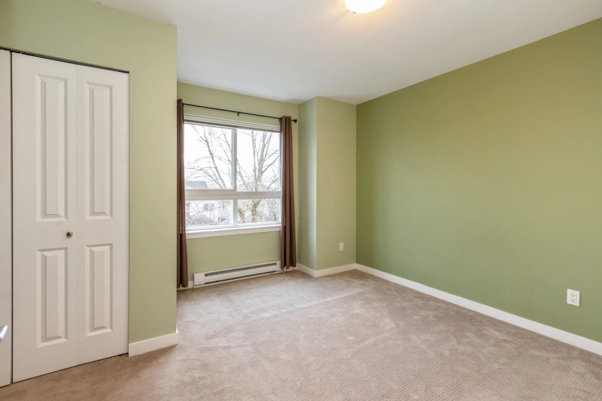Entry Foyer Photo of 30 7155 189 Street, Surrey, BC