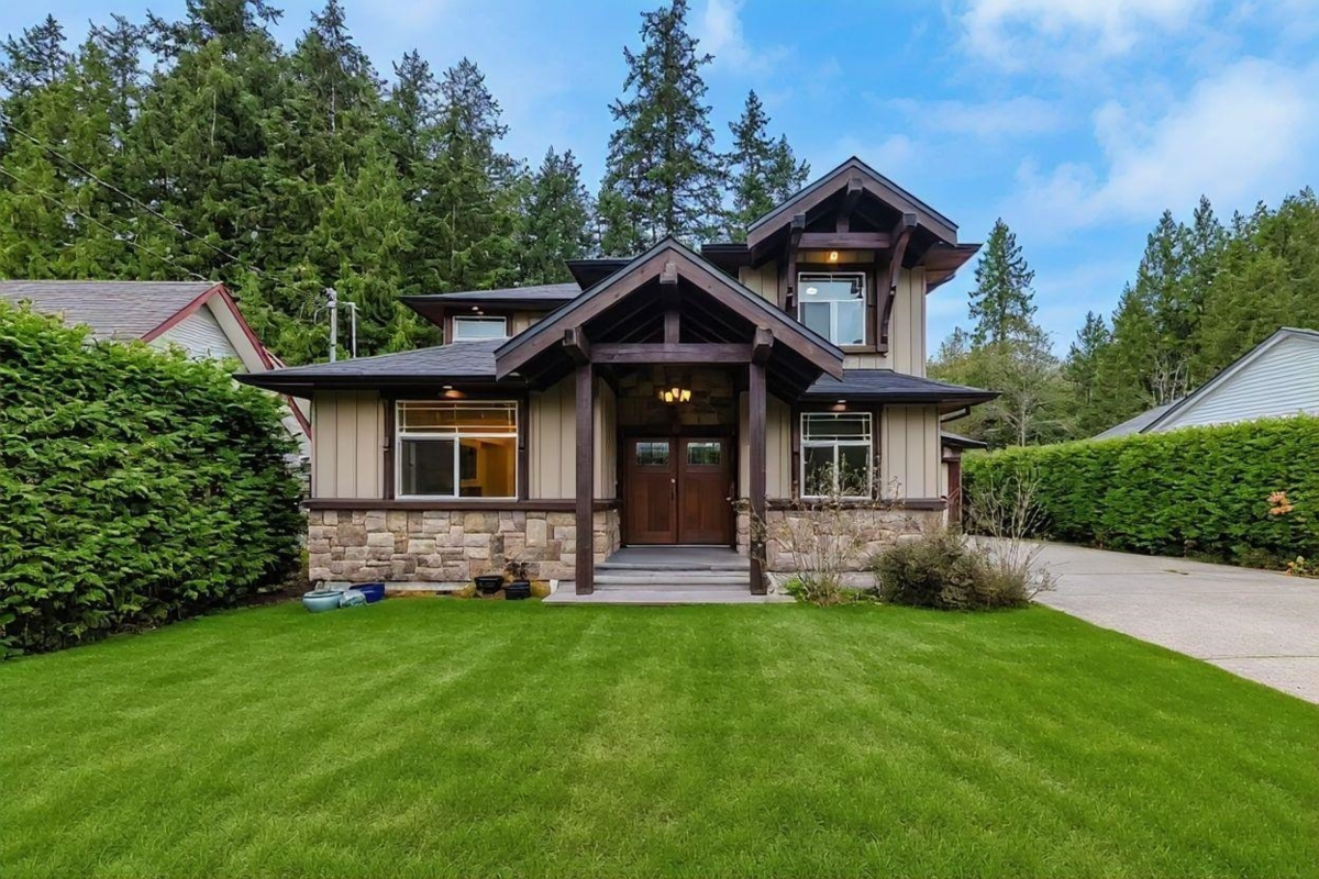 Exterior Front Photo of 597 Ocean View Drive, Gibsons, BC
