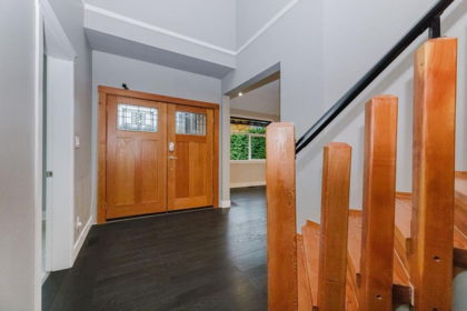 597 Ocean View Drive, Gibsons, BC, Gibsons — Single Family Residence for sale