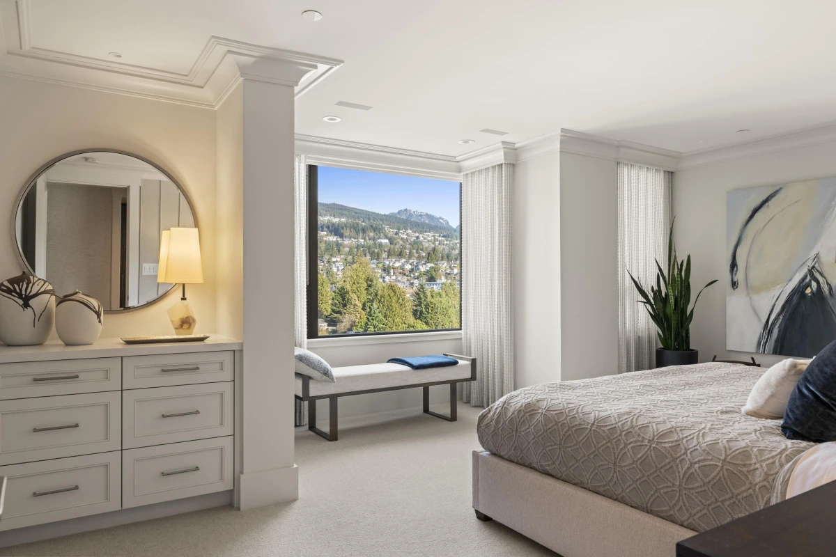 Garden / Landscaping Photo of 11 2250 Bellevue Avenue, West Vancouver, BC