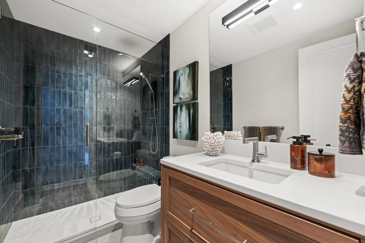 Street View Photo of 11 2250 Bellevue Avenue, West Vancouver, BC