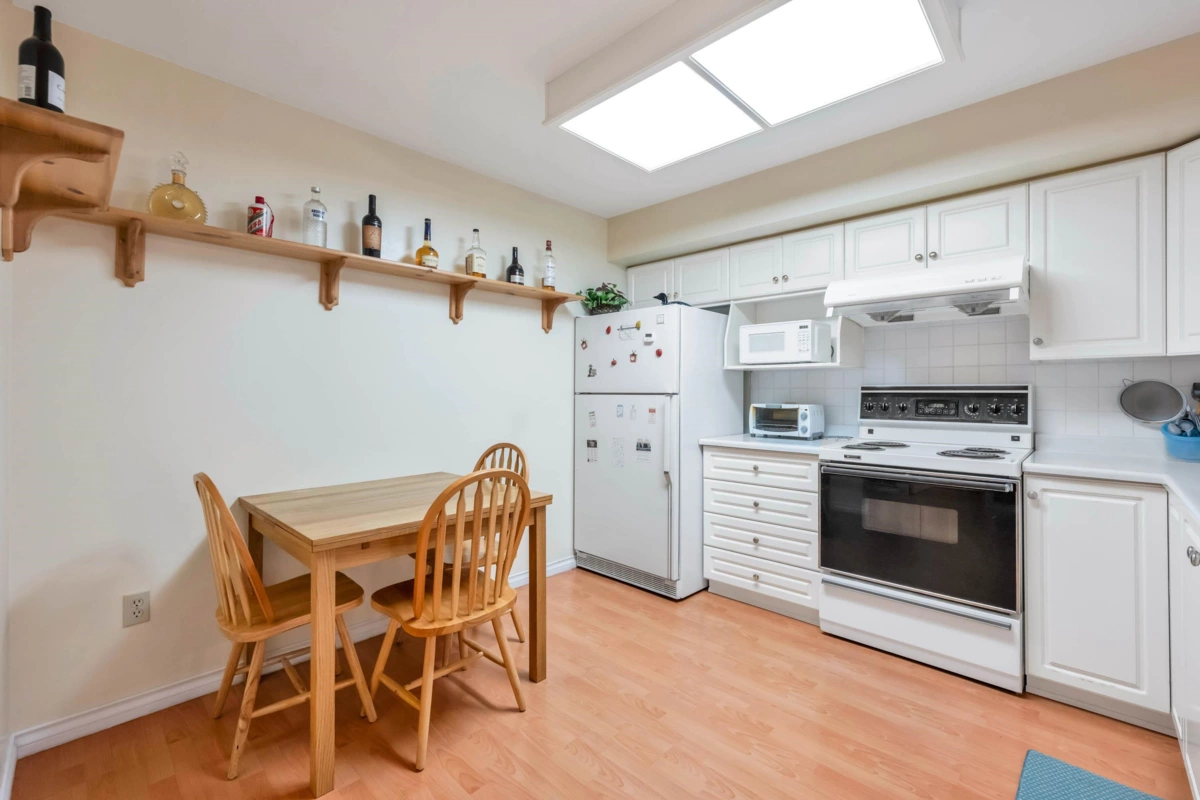 Primary Bathroom Photo of 602 8260 162a Street, Surrey, BC