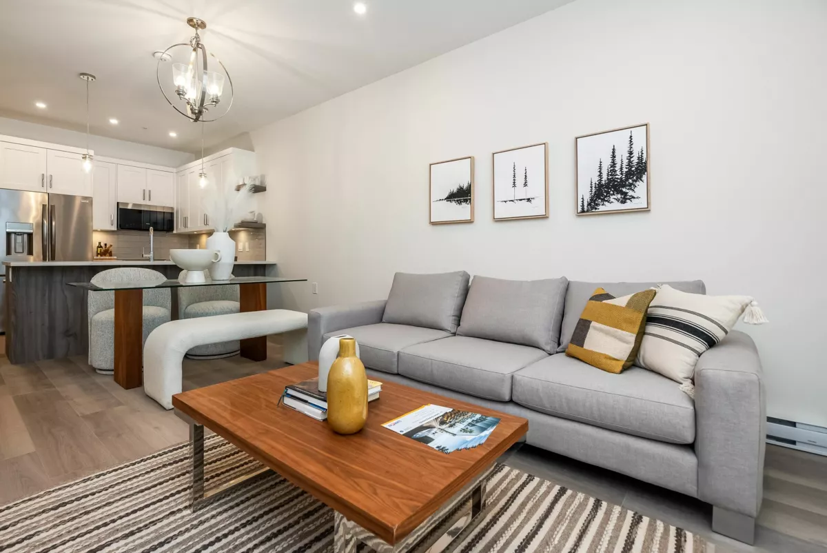 Entry Foyer Photo of 413 8497 Young Road, Chilliwack, BC
